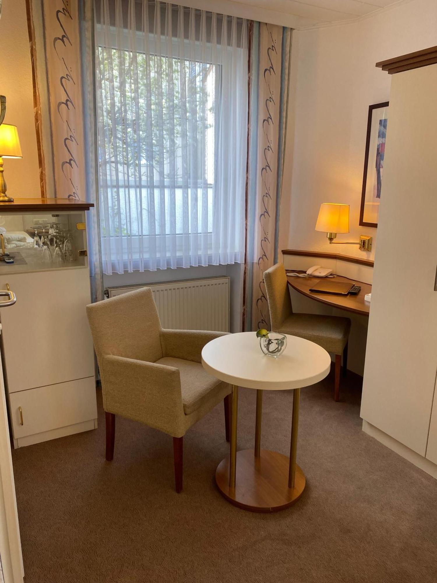 Sletz Parkhotel Гисен Экстерьер фото