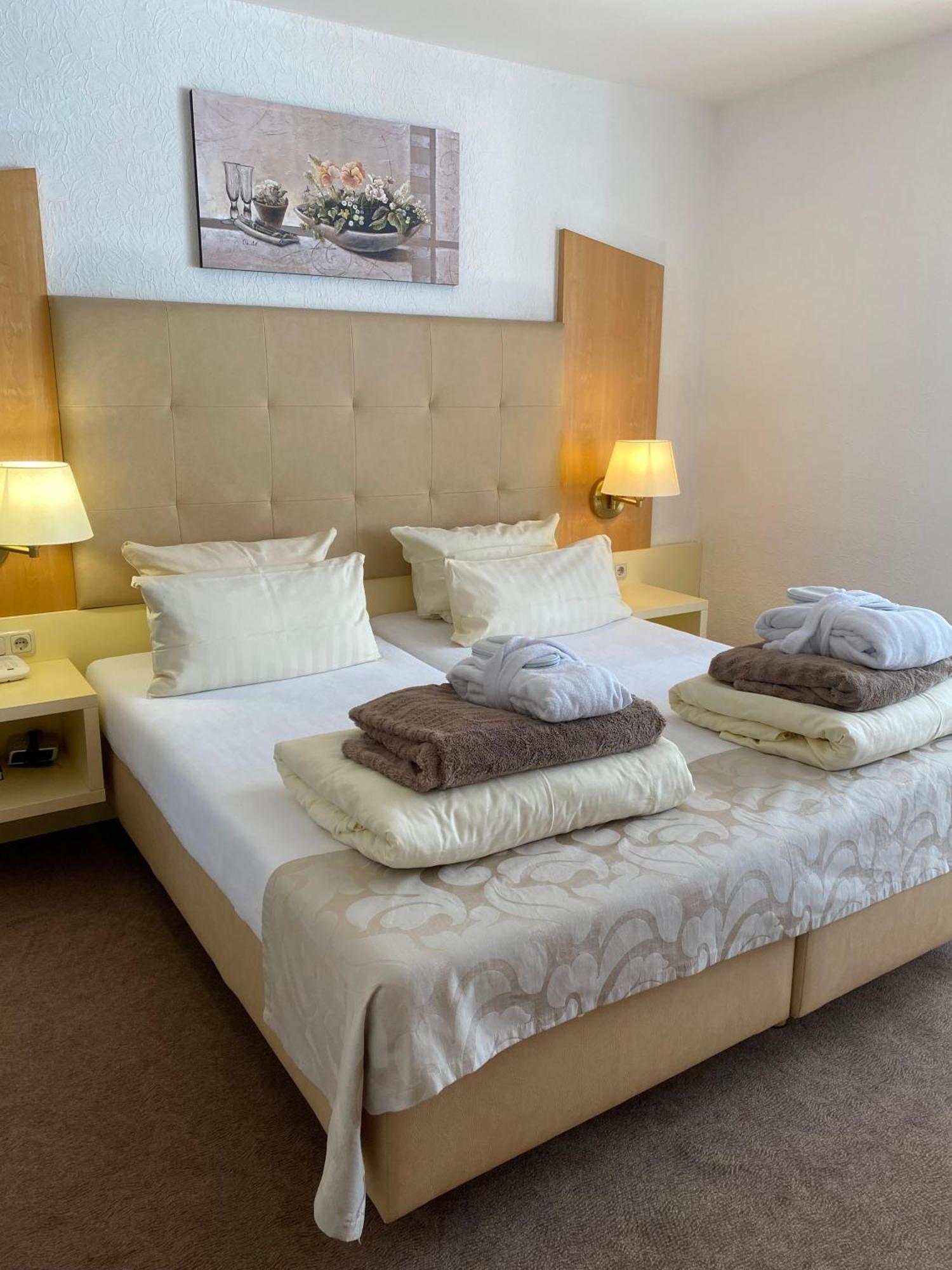 Sletz Parkhotel Гисен Экстерьер фото